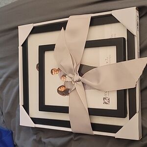 Set of 2 Black Photo frames 8x10 and 5x7